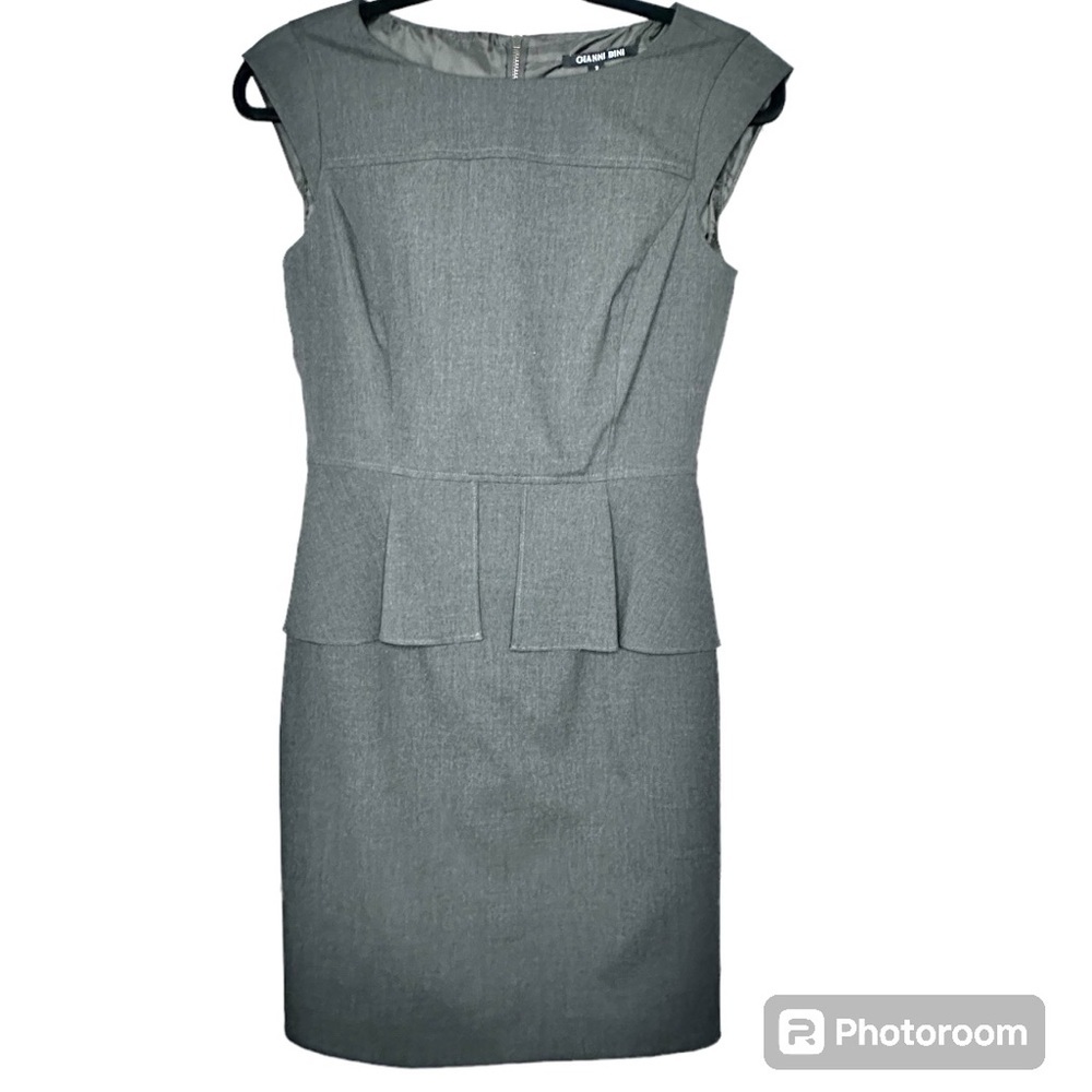 Gianni Bini gray peplum dress w/cap sleeves Women’s size 2 | Y-7